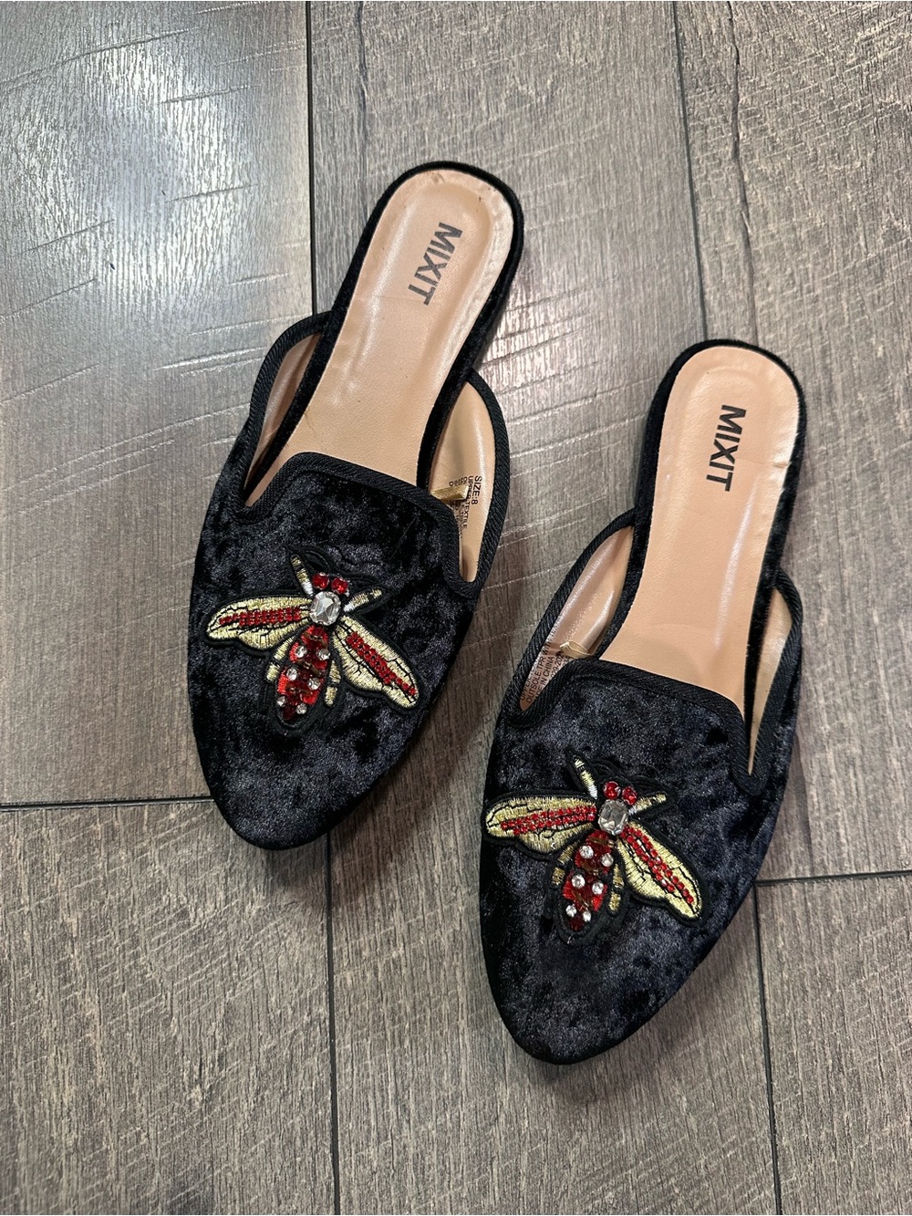 Mix It Black Velvet Bee Slip On Mules